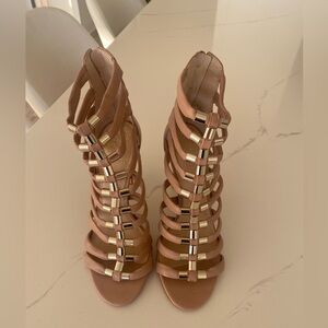 Women's Vince Camuto Strappy Gladiator Heels. Size 8.5. Style Troy